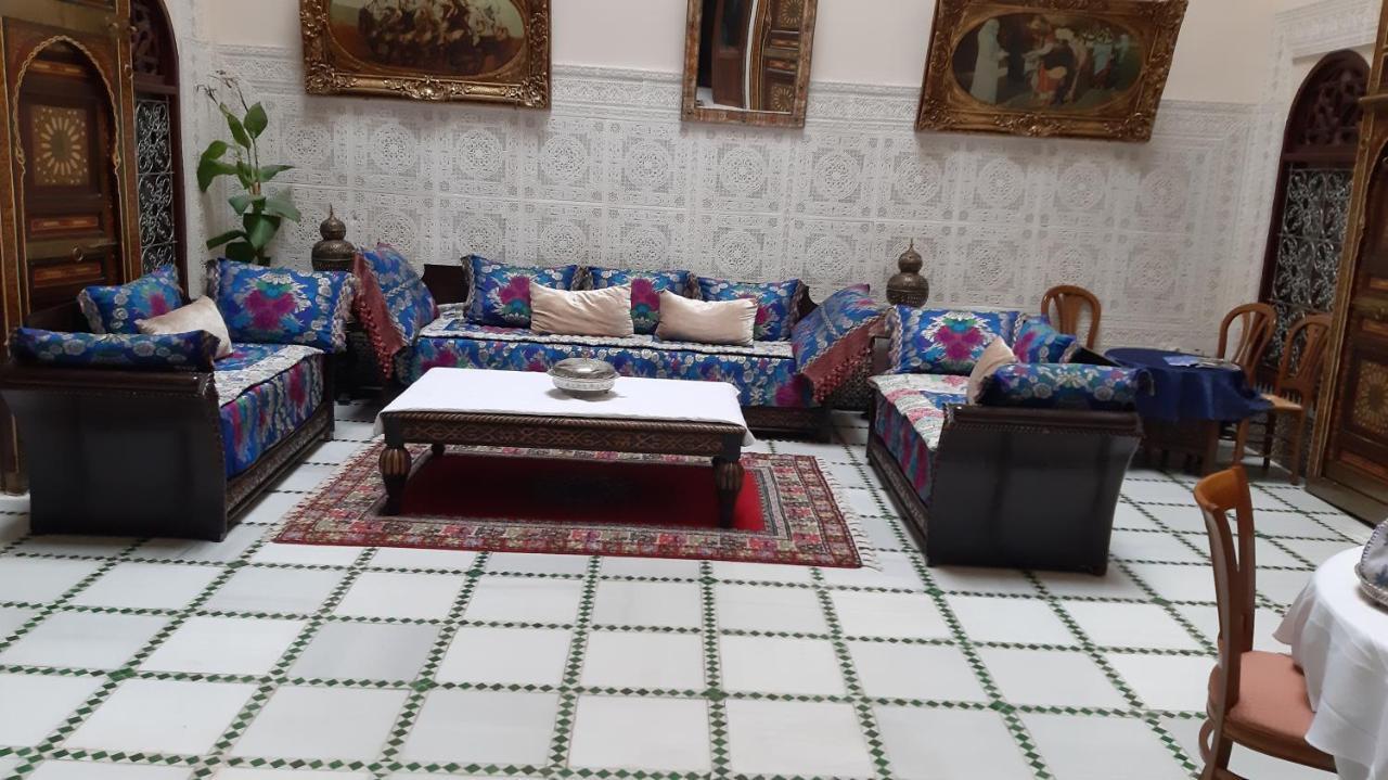 Riad Alkatib Meknes Luaran gambar