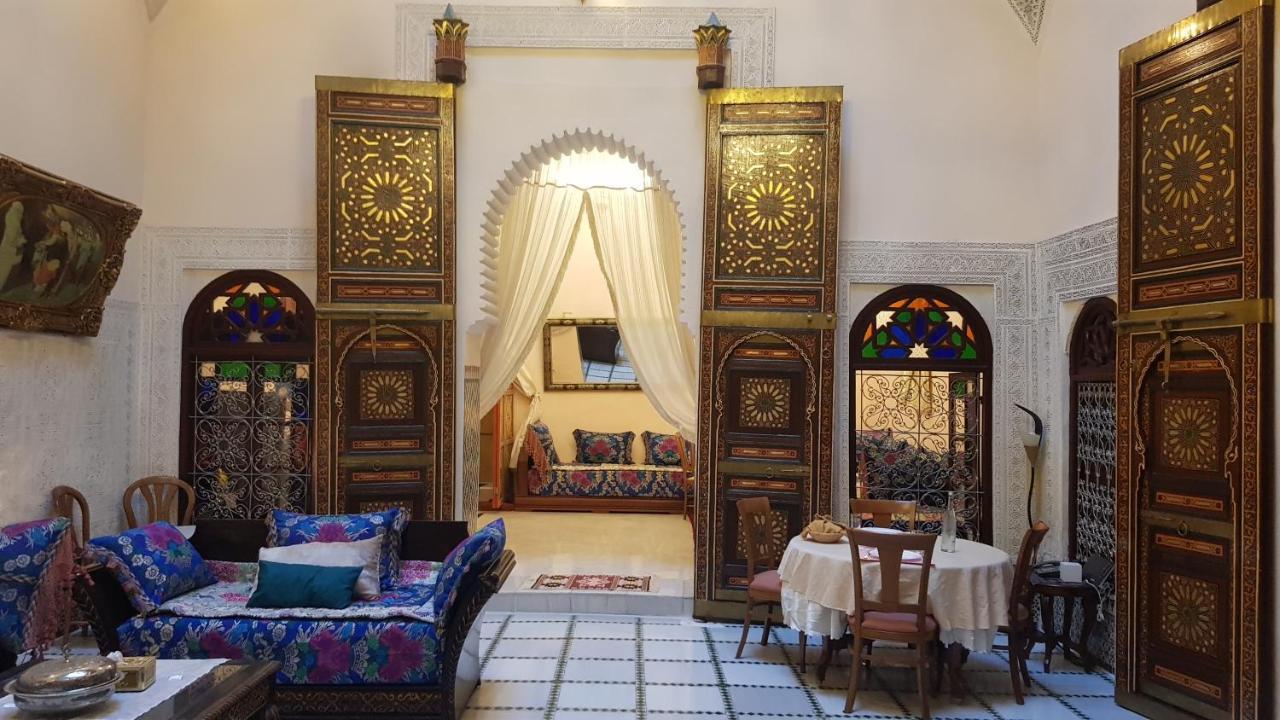 Riad Alkatib Meknes Luaran gambar